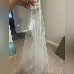 Elegant ivory sheer bridal veil